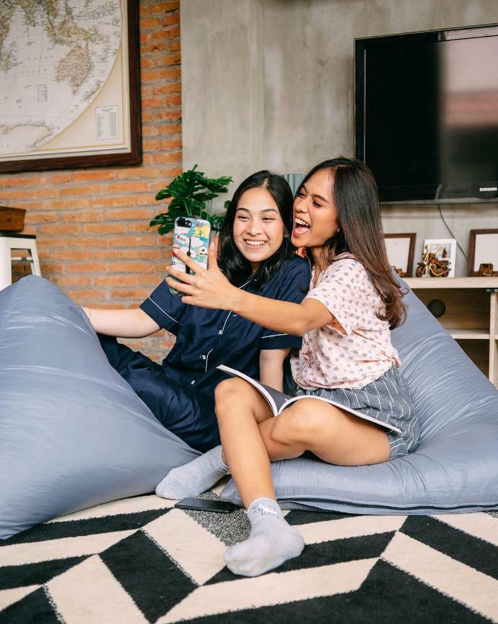 So! Boutique Hostel Malang Ngoại thất bức ảnh