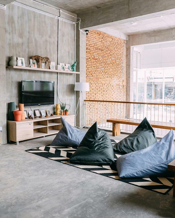 So! Boutique Hostel Malang Ngoại thất bức ảnh